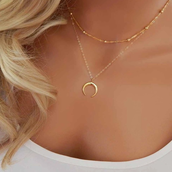 Jewelry - 3/$25⚡️Horn Crescent Moon layer choker necklace